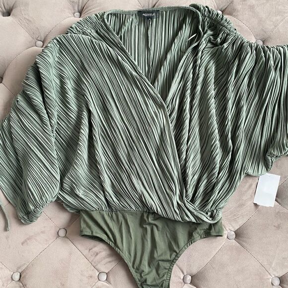 4SI3NNA Brooklyn Long Sleeve Surplice Bodysuit M - Picture 3 of 7